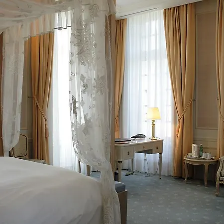 Hotell Domaine De Belesbat Boutigny-sur-Essonne