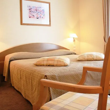 Hotell Domaine De Belesbat